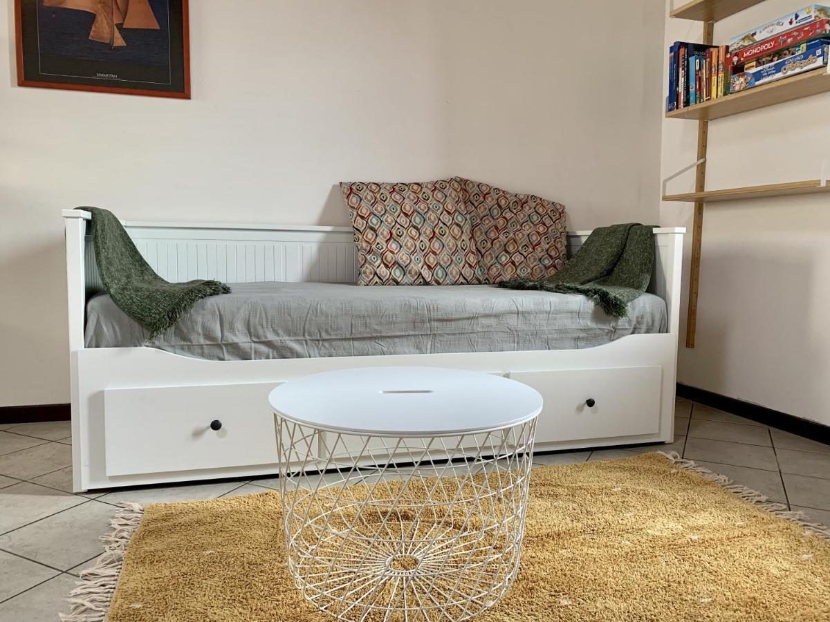 Apartamento Il Nido Castelletto sopra Ticino Exterior foto